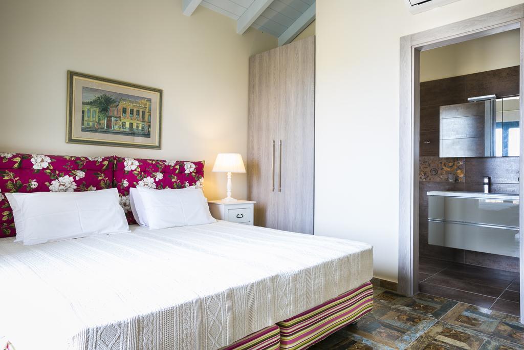 סבורונטה Pleiades Luxury Villa מראה חיצוני תמונה
